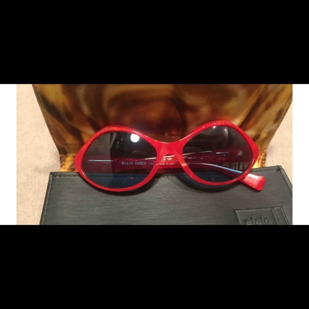 Red Oval Women's Sunglasses